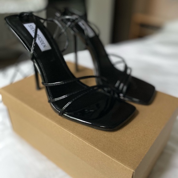 Steve madden black heels - Picture 2 of 5